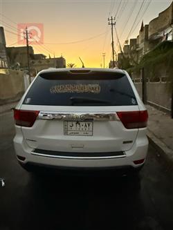 جیپ گراند شیرۆکی